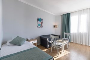 Adonis Otel