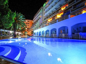 Batıhan Beach Resort & Spa