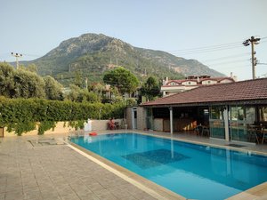 Mavi Yaprak Hotel