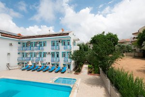 Mavi Yaprak Hotel