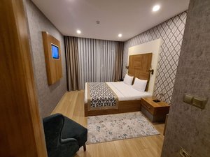 Alesha Suite